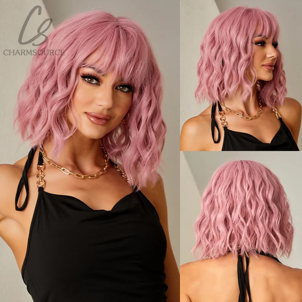 perruque rose avec col noir